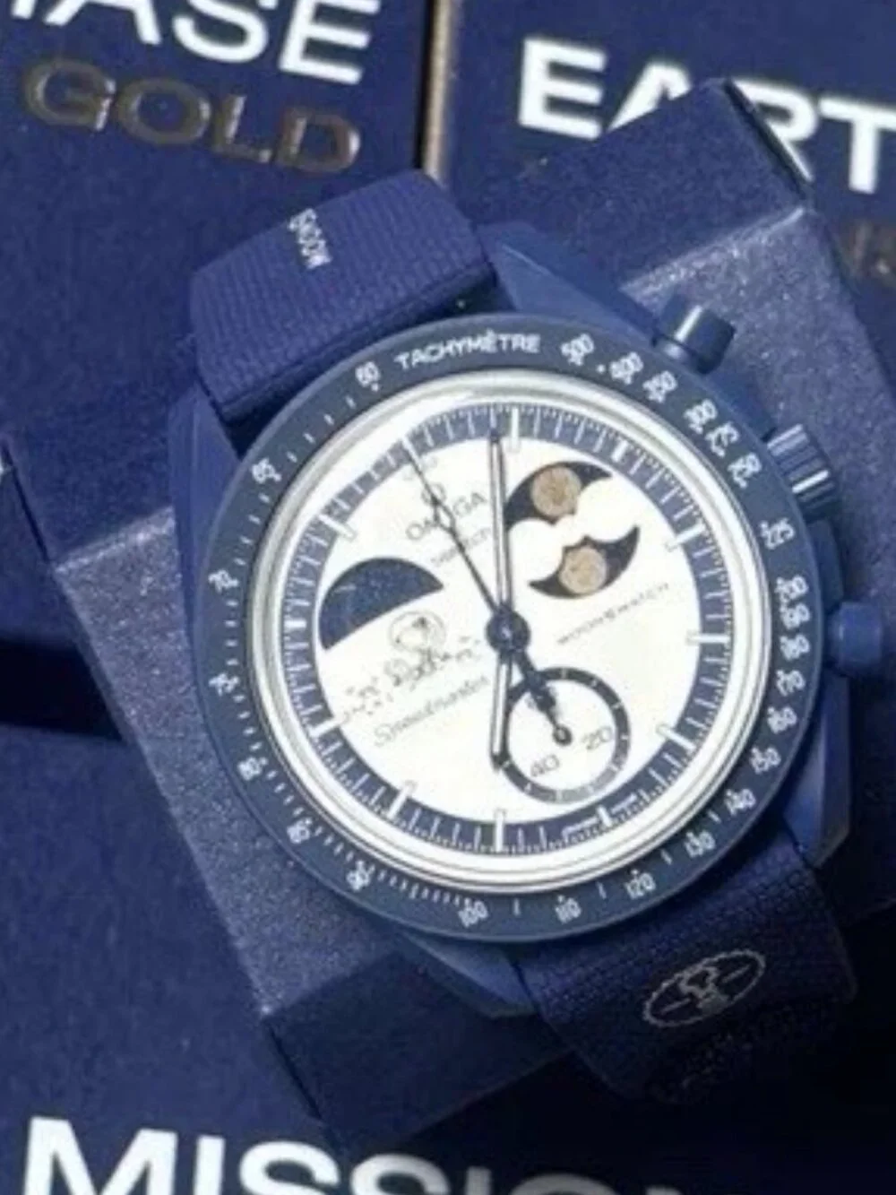 Omega x Swatch Mission to EarthPhase Moonshine Gold Snoopy Blue